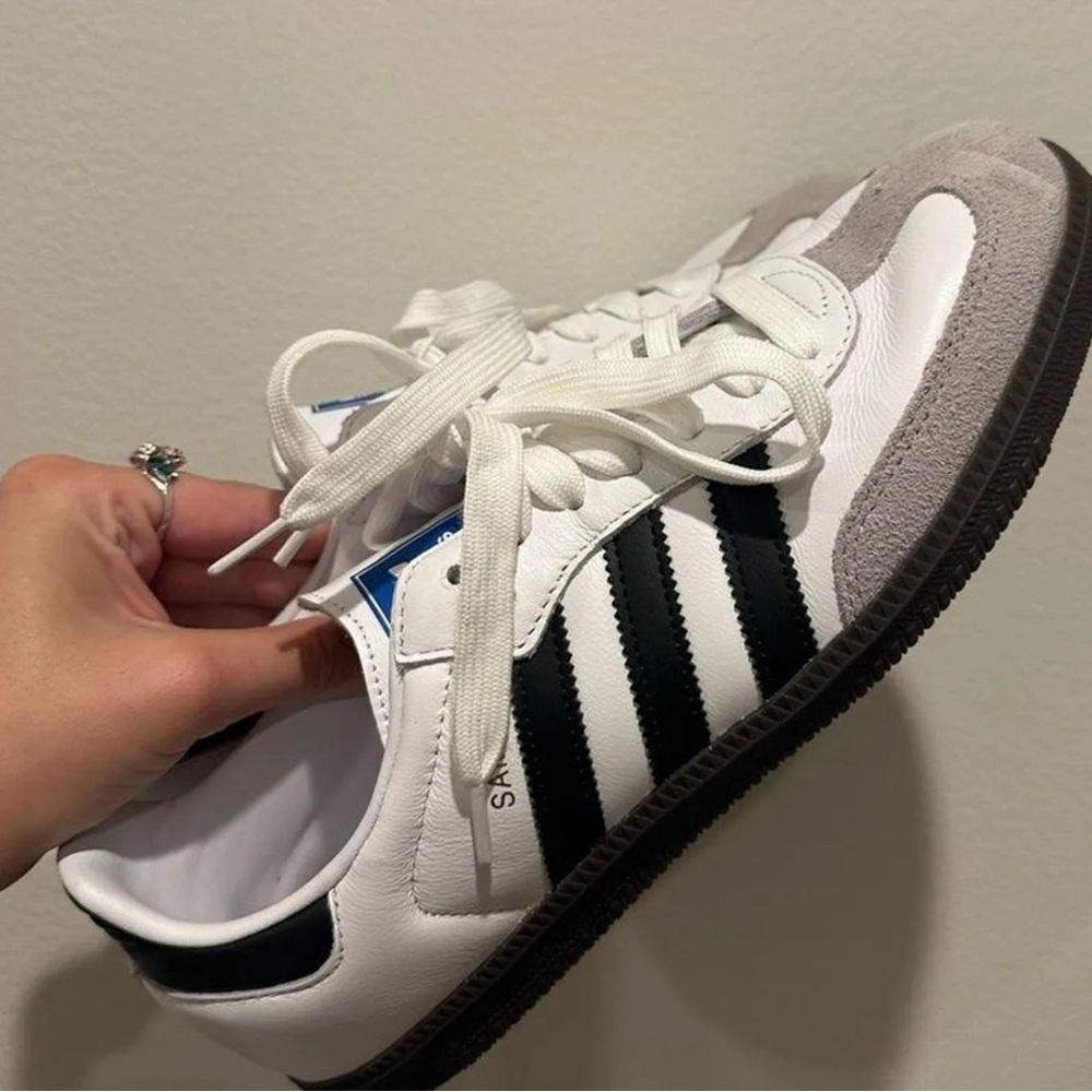 adidas sambas black and white